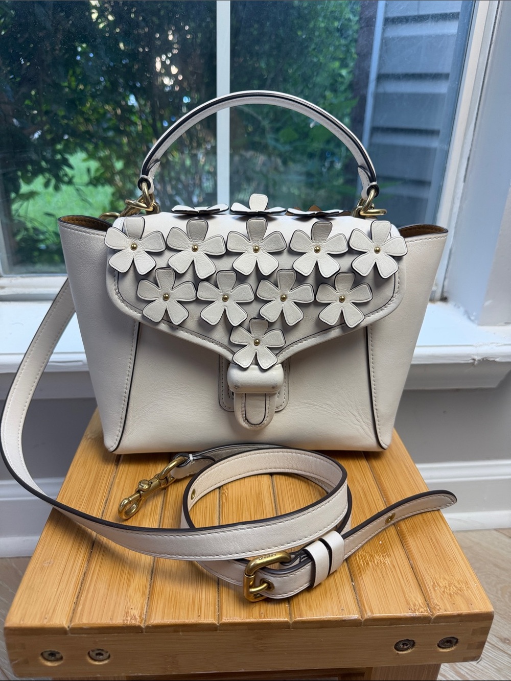 RARE Coach Handbag white/off-white White Floral Appliqué Top-Handle Shoulder Bag